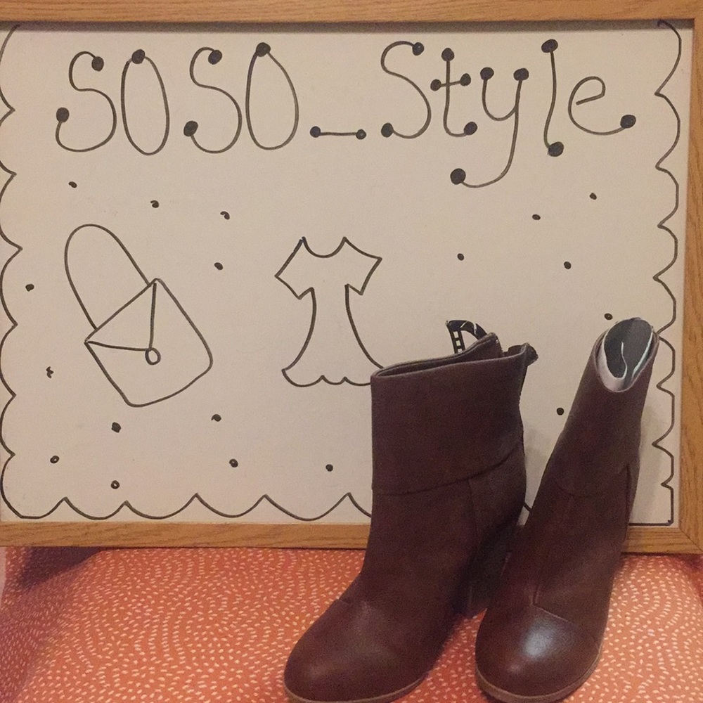 Brown ankle boots